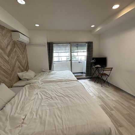 Yuri Guest House Ōsaka Extérieur photo